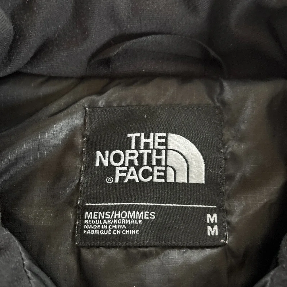 The North Face Patrick's Point Vest Mens M Charcoal‎ Gray Puffer Insulated Snap